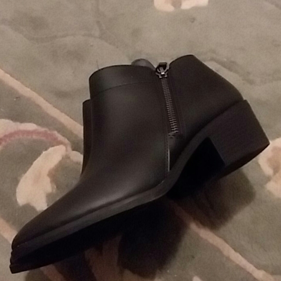 Ladies booties, excellent condition. - Picture 4 of 10